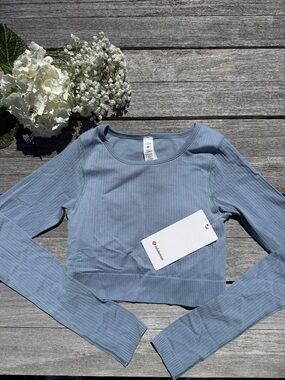 Lululemon Ebb to Street Long-Sleeve Shirt chambray blue size 4 NWT